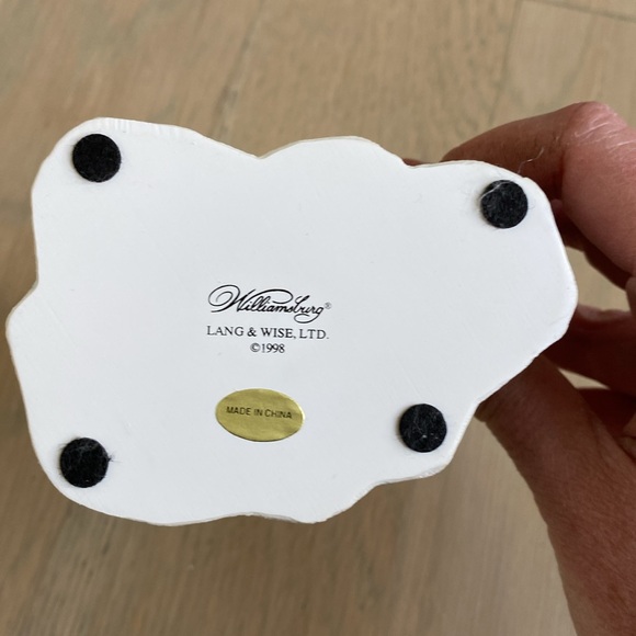 Williamsburg Carolers - Lang and Wise - Picture 10 of 10